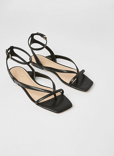 Сандалии Сандалии