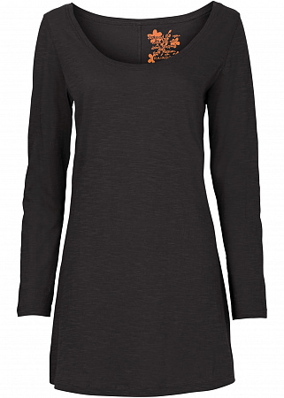 Удлиненная футболка Удлиненная футболка