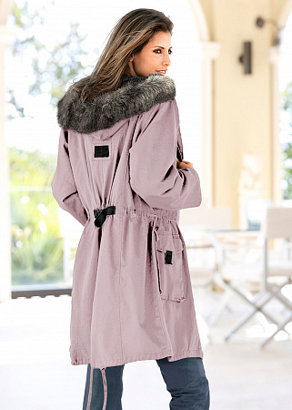 Модная длинная куртка-парка Модная длинная куртка-парка