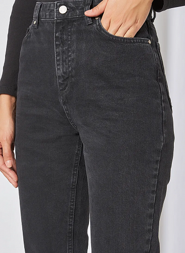 Джинсы с высокой талией Джинсы с высокой талией